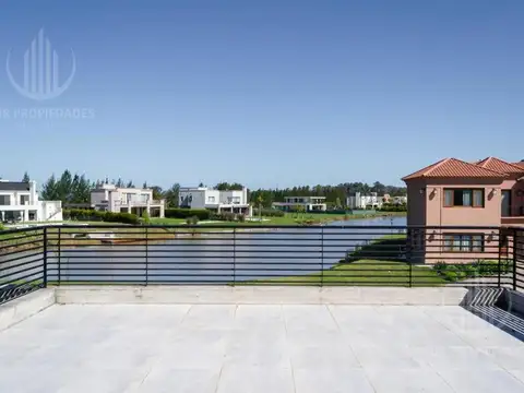 Casa en Alquiler de 4 dormitorios