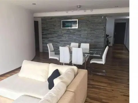 44 E/ 11 Y 12 , Piso 8