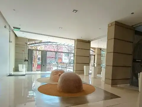 44 E/ 11: DEPTO 2 DORMITORIOS Y COCHERA CUBIERTA