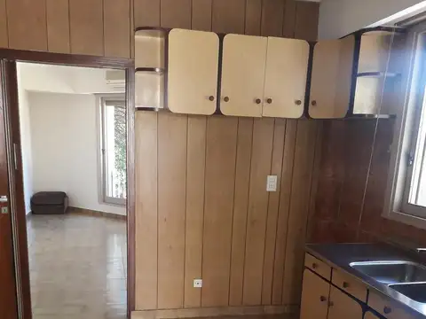 Depto Tipo Casa en Alquiler con 1 cocheras
