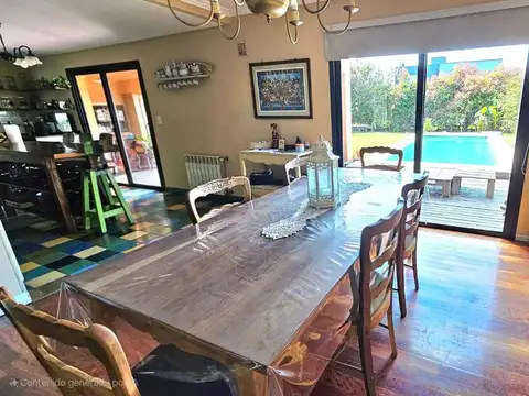 Casa 5 ambientes con 3 baños