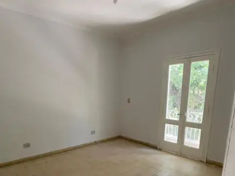 Alquiler comercial en Pueyrredon 115