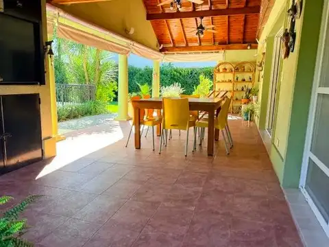 Venta - Casa sobre una planta en Golfer's Country Club - Pilar