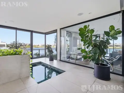Casa 6 ambientes con 6 baños