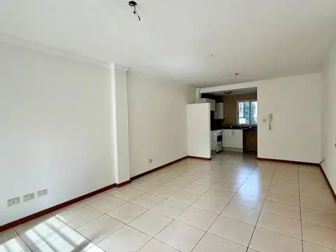 Departamento en Alquiler en Echesortu, $ 380.000