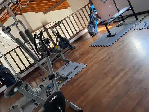 Casa en venta o permuta en Aldea Country Golf Fisherton