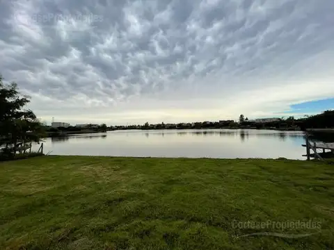 Casa 6 ambientes con 5 baños