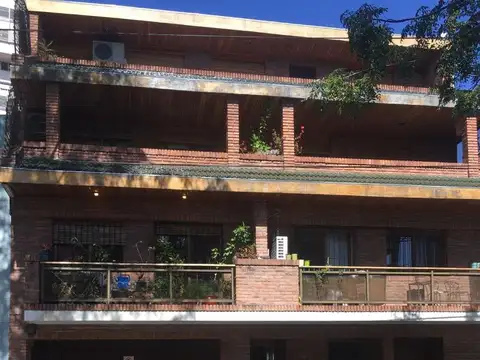 Almirante Brown 300