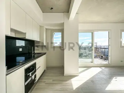 Venta Amplio departamento 3 amb Tigre Centro con gran balcon y dormitorio en suite