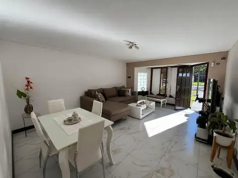 Casa moderna 3 ambientes con Parque Quincho Punta Mogotes