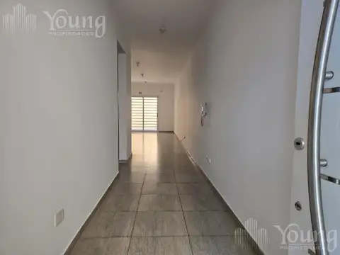 Depto Tipo Casa en Alquiler en Quilmes, $ 700.000