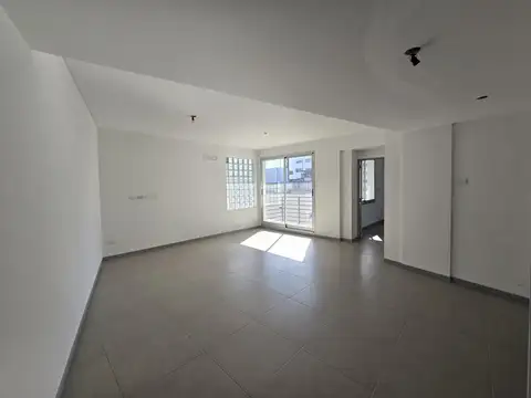 VENTA DOS AMBIENTES- FLORES- COCHERA CUBIERTA - FULL AMENITIES -
