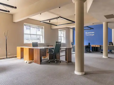 Oficina en Venta con 1 cochera