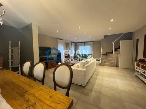 Casa 5 ambientes con 3 baños