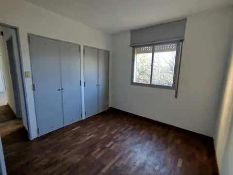 Dpto renovado amplias dimensiones 3 Dorm.