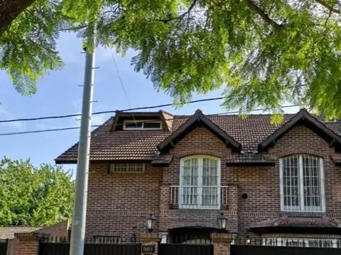 Casa en Venta 4 dormitorios La Horqueta, San isidro