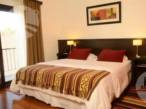 Hotel boutique 11 hab. 3*