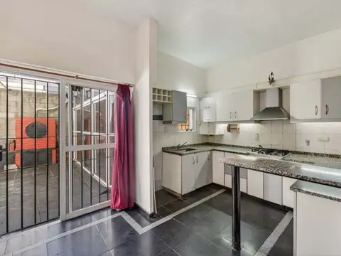 Depto Tipo Casa en Venta con 1 cocheras