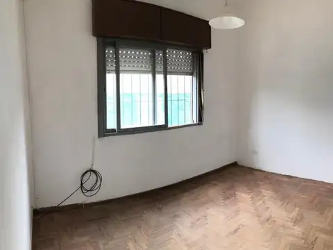 Depto Tipo Casa en Alquiler con 1 cocheras