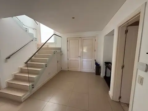 Casa en Alquiler Temporal en Villanueva, USD 4.300