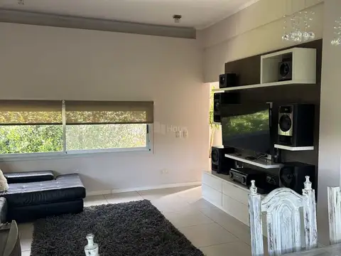 Casa 6 ambientes con 3 baños