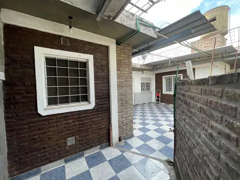 Depto Tipo Casa en Alquiler de 3 ambientes