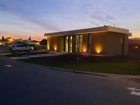Casa  en Venta en San Ramón, Pilar del Este, Pilar