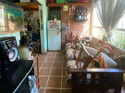 Casa 4 ambientes con 1 baño