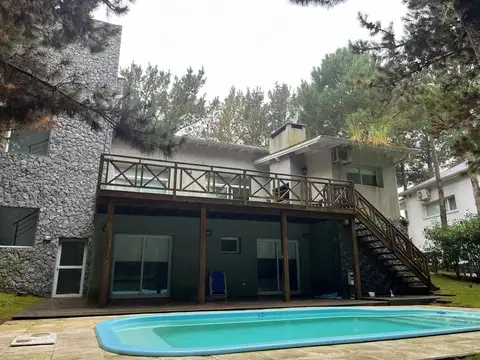 CASA C/ PISCINA COSTA ESMERALDA