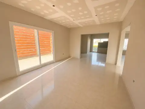 Casa 2 dormitorios en venta en  construcción