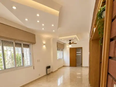 Retasado. Venta Casa 3 dormitorios, Sarmiento 200, piscina,