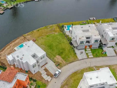 Terreno en Venta en Laguna Grande, USD 260.000