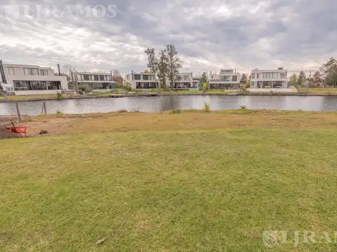 A Laguna - Laguna Grande, Villanueva