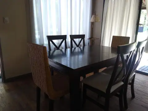 Casa 7 ambientes con 1 baño