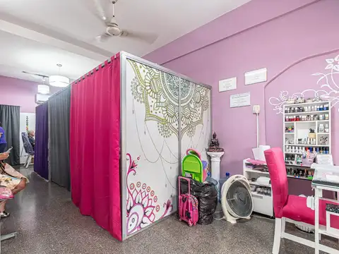Local en Venta en Valentin Alsina, USD 430.000