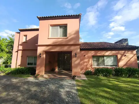 Casa en Venta en El Nacional Club de Campo, USD 240.000