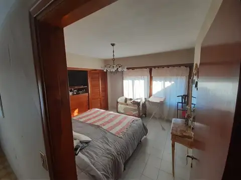 Excelente Chalet muy amplio de 3 plantas en pleno centro a mts avenida