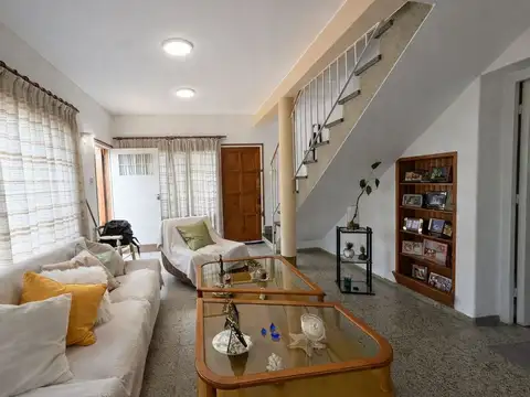 VENTA CASA EN DORREGO, GUAYMALLEN