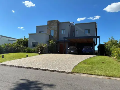 Casa en Venta en El Cantón - Norte, USD 460.000