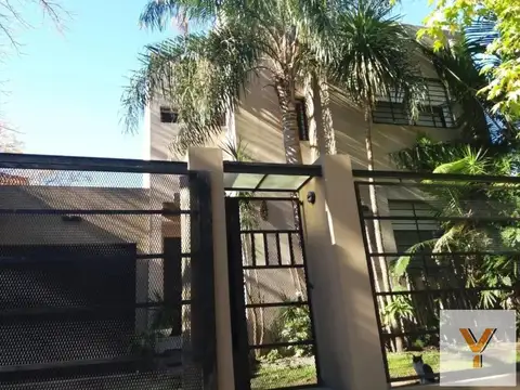 Casa en venta - 4 Dormitorios 3 Baños - 461Mts2 - El Palomar