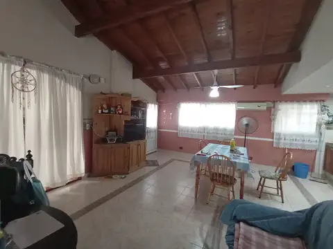 Casa en alquiler en Don Torcuato