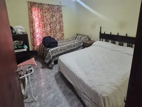 Casa 4 ambientes con 1 baño
