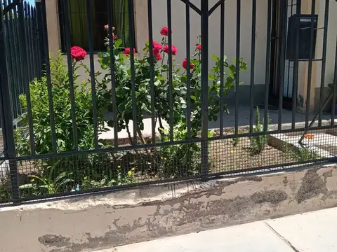 Venta de casa, en B° José Hernandez, Palmira