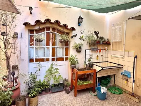 Depto Tipo Casa 2 ambientes con 1 baño