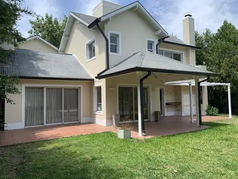 Bermudas Barrio Cerrado
