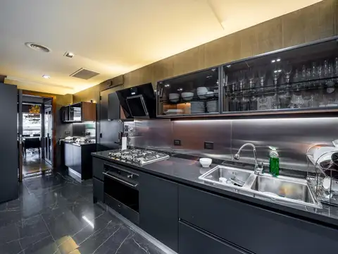 Departamento en Alquiler con 2 cocheras