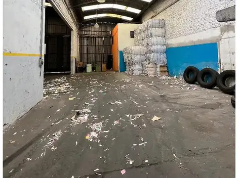 Galpón en alquiler en Lanus Oeste