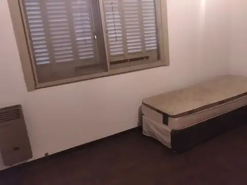 Casa 2 ambientes con 1 baño