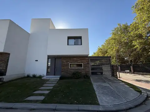 VENTA – Duplex de 3 dormitorios con detalles de categoría | Las Piedras Valle Escondido