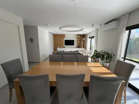 Casa en Venta en Countries y Barrios Cerrados en Cordoba Capital, USD 320.000